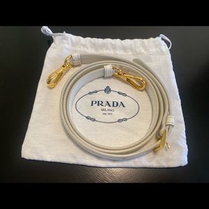 🆕PRADA WHITE SAFFIANO LEATHER PURSE STRAP🤍